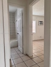 1601 NW 62nd St in Miami, FL - Building Photo - Building Photo