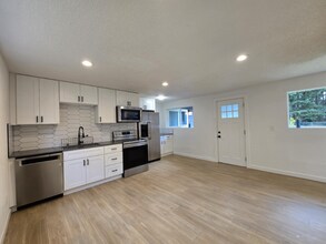 14505-14505 Woodlawn St SW in Lakewood, WA - Building Photo - Building Photo
