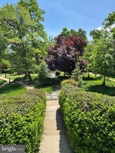 11200 Chestnut Grove Square in Reston, VA - Building Photo - Building Photo