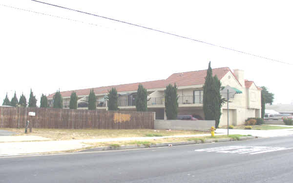 15131 Fairgrove Ave in La Puente, CA - Building Photo