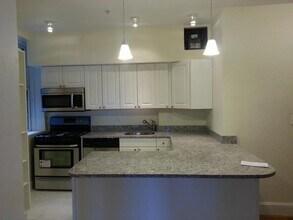 2001 Commonwealth Ave in Boston, MA - Building Photo - Building Photo