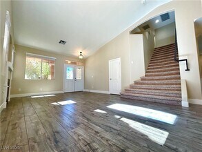 10824 Vineyard Pass St in Las Vegas, NV - Building Photo - Building Photo