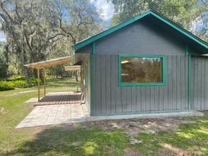 10216 Bryant Rd in Lithia, FL - Building Photo - Building Photo