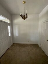 720 SE Riverside Dr, Unit A in Evansville, IN - Foto de edificio - Building Photo