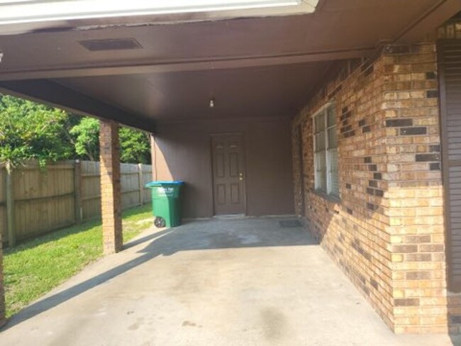 1605 Lewis Ave in Gulfport, MS - Building Photo - Building Photo