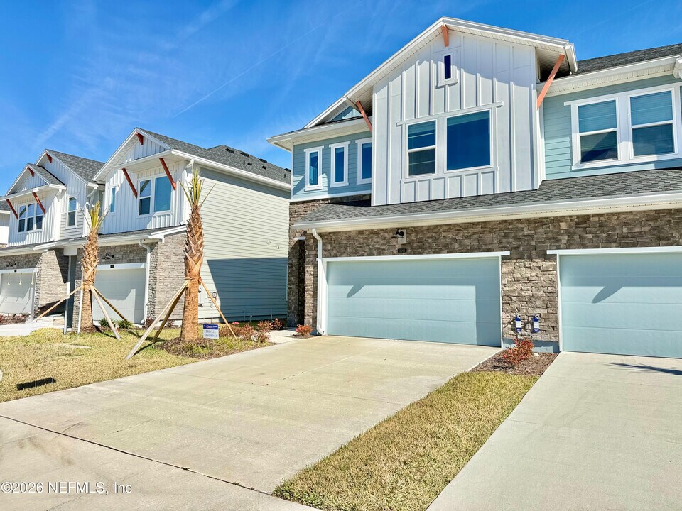 10065 Element Rd in Jacksonville, FL - Building Photo