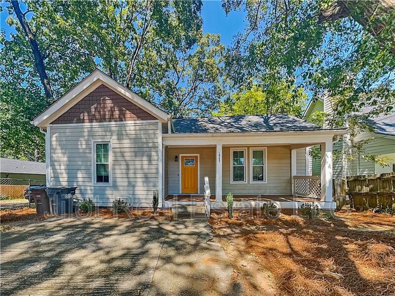 1849 E Farris Ave in East Point, GA - Building Photo