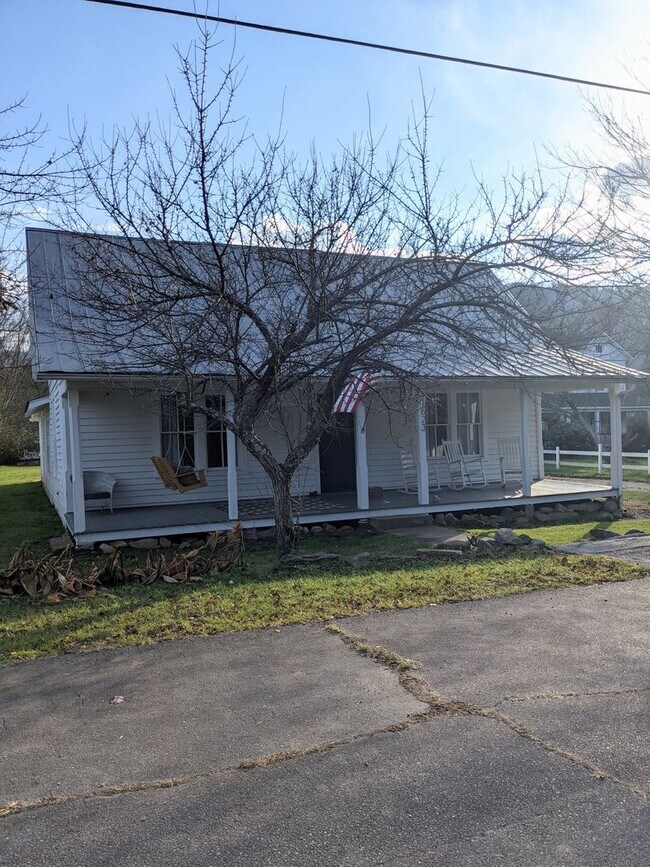 property at 1623 Barnardsville Hwy