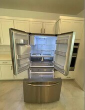 7123 Moss Hl Ave in Las Vegas, NV - Building Photo - Building Photo