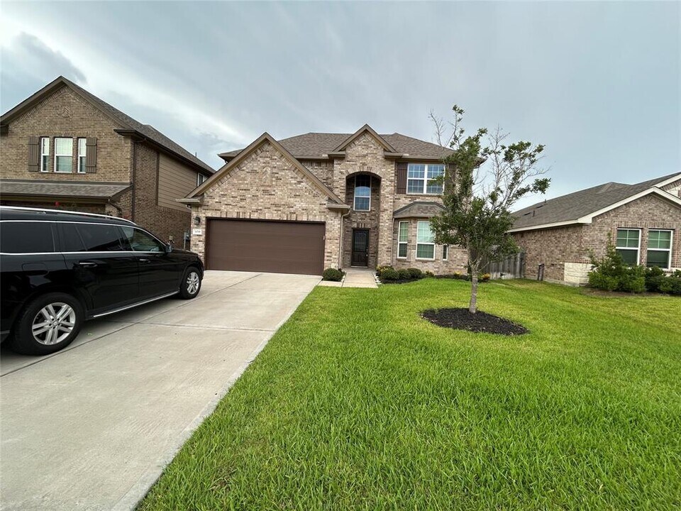 3018 Lori Ann Ct in Missouri City, TX - Building Photo
