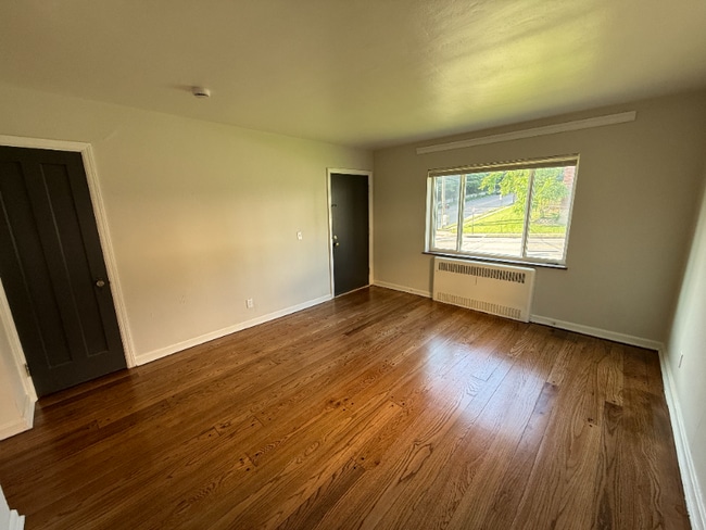 3002 Glenway Ave in Cincinnati, OH - Building Photo - Building Photo
