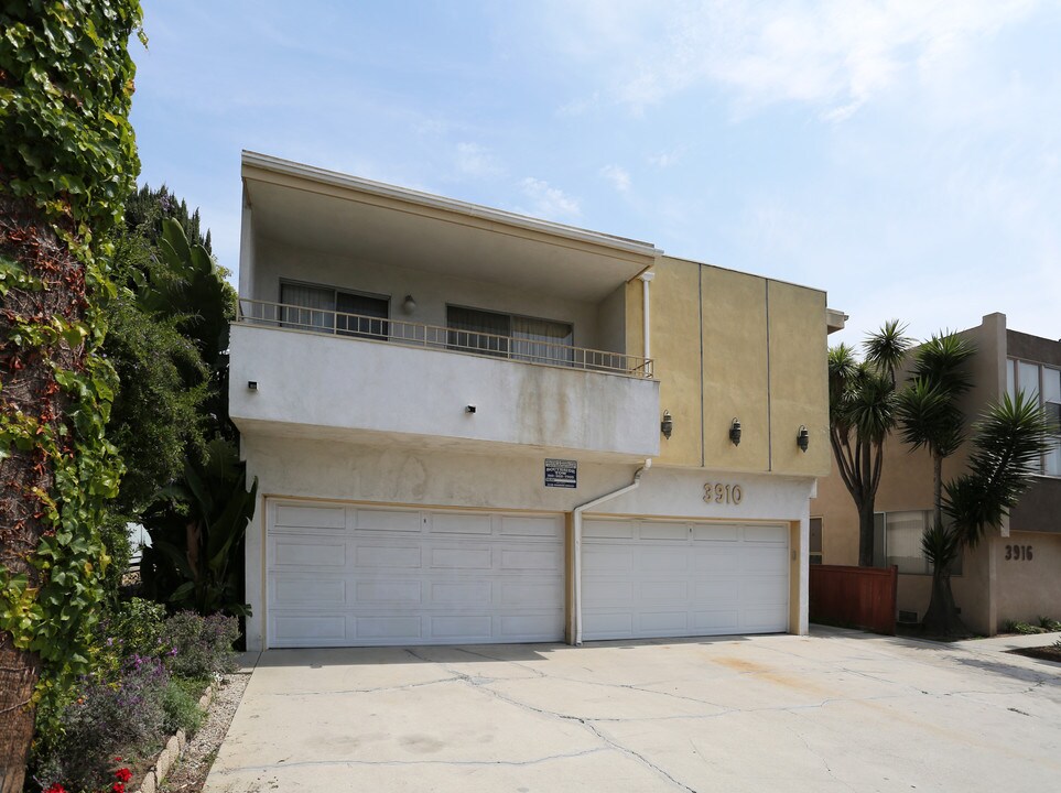 3910 Inglewood Blvd in Los Angeles, CA - Building Photo