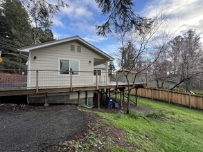 537 Bayside Rd in Arcata, CA - Building Photo - Building Photo