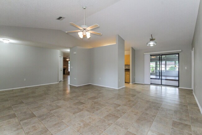 3116 50th Ave Dr E in Bradenton, FL - Building Photo - Building Photo