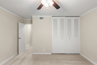 Sycamore Green Apartments in Concord, CA - Foto de edificio - Building Photo