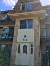 267 Shorewood Dr, Unit 2 in Glendale Heights, IL - Foto de edificio - Building Photo