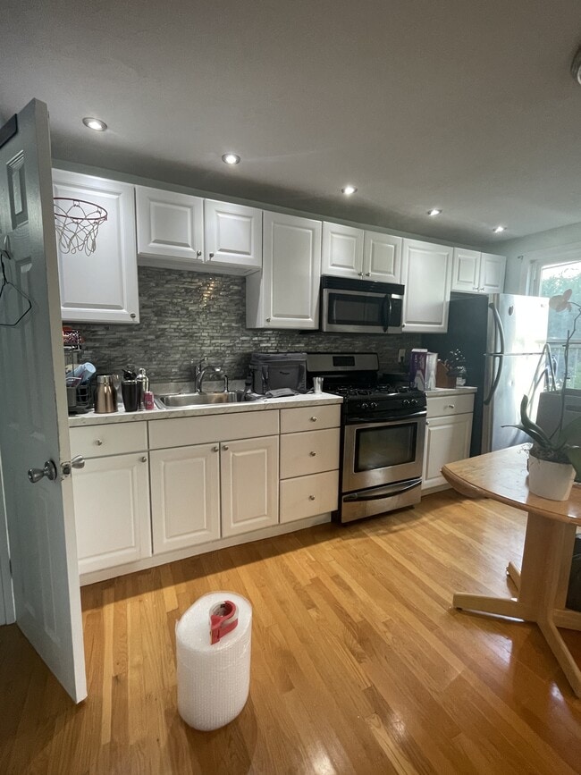 42 Jeffries St in Boston, MA - Building Photo - Building Photo