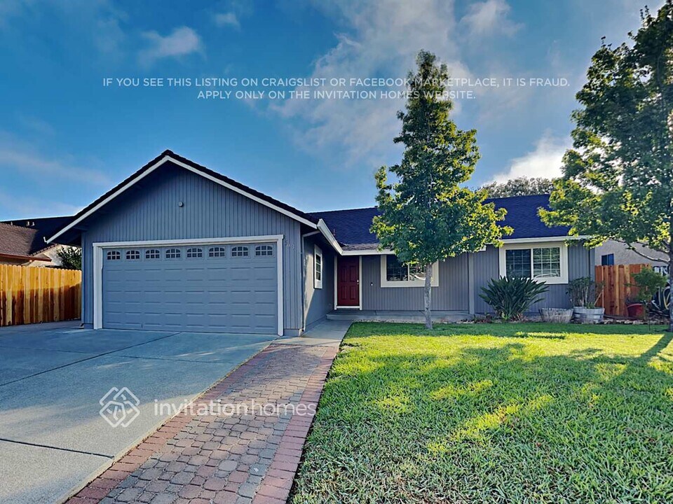 503 Hacienda Ln in Suisun City, CA - Building Photo