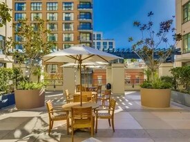 530 K St in San Diego, CA - Building Photo