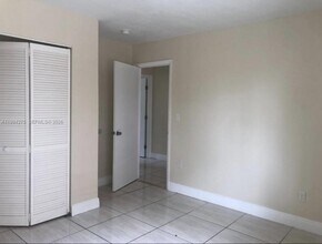 1940 Washington Ave in Opa Locka, FL - Building Photo - Building Photo