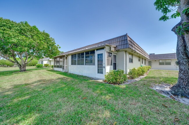 property at 8 Valencia A