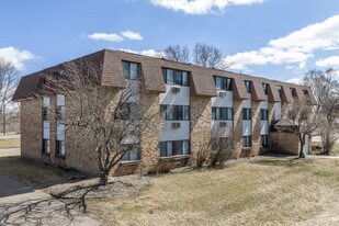 Centennial & Heritage Apartments in Farmington, MN - Building Photo
