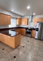 11312 Huston St in Los Angeles, CA - Building Photo