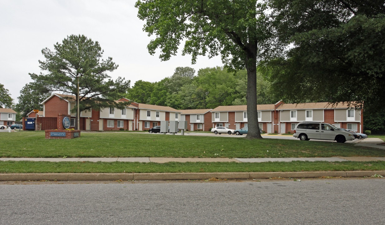 Ebbetts Plaza in Virginia Beach, VA - Foto de edificio