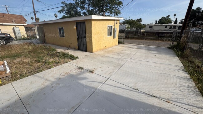 1118 Chico St in Bakersfield, CA - Building Photo - Building Photo