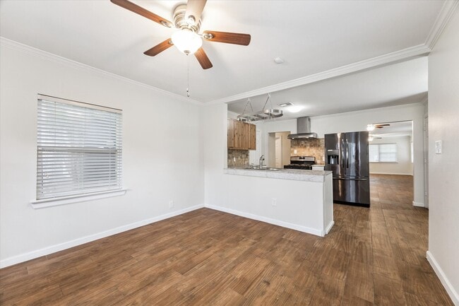 property at 3810 Grennoch Ln