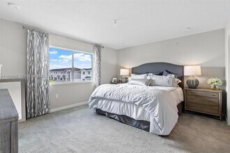 436 10th Ct in Florida City, FL - Building Photo - Building Photo