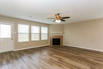 17819 Yellow Birch Trail in Humble, TX - Building Photo - Building Photo