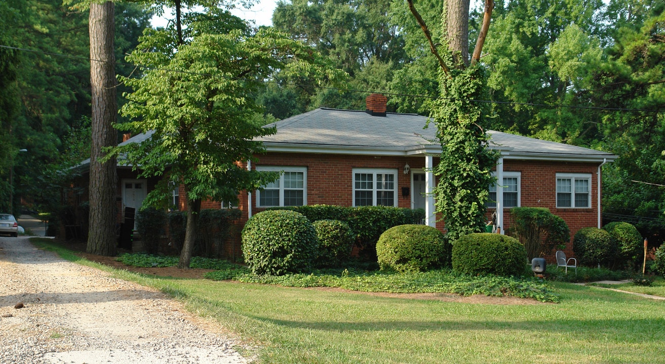 2913-2919 Wade Ave in Raleigh, NC - Building Photo