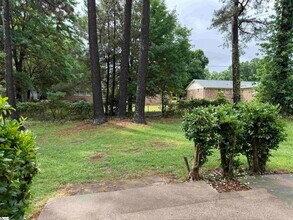 10 Ellesmere Dr in Greenville, SC - Building Photo - Building Photo