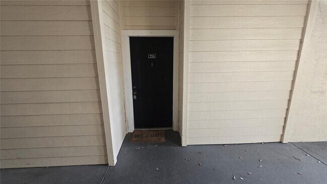 2600 Robert Trent Jones Dr in Orlando, FL - Building Photo - Building Photo