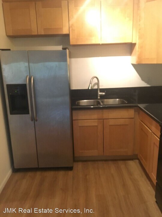 6024 Monterey Rd in Los Angeles, CA - Building Photo