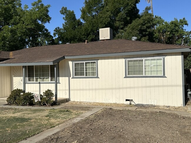 347 Anthony Ave in Stockton, CA - Building Photo - Building Photo