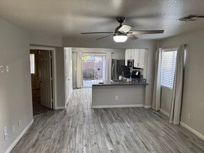 10597 Foggy Glen Ave in Las Vegas, NV - Building Photo - Building Photo