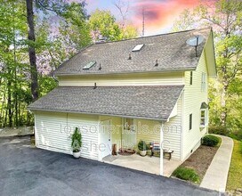 28 Big Rock Rd in Pisgah Forest, NC - Building Photo - Building Photo