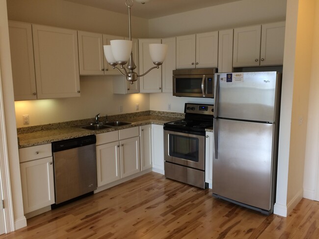 Meadows at Essex Apartments in Essex Junction, VT - Foto de edificio - Building Photo