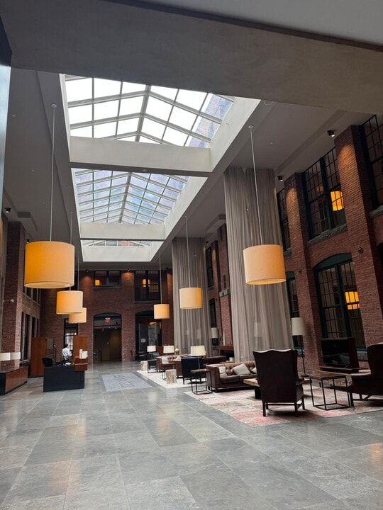 25 Washington St, Unit 332 in Brooklyn, NY - Building Photo