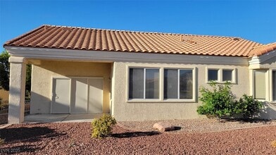 10420 Sawmill Ave in Las Vegas, NV - Building Photo - Building Photo
