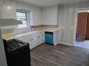 400 Cole Ave in Monroe, LA - Building Photo - Building Photo