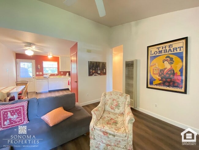 313 W Thomson Ave in Sonoma, CA - Building Photo - Building Photo