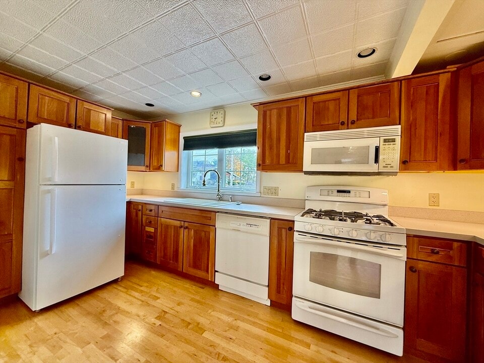 23 Gardner Ave in Brockton, MA - Building Photo