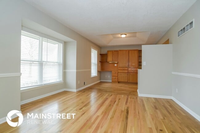 417 NE Colonial Ct in Lee's Summit, MO - Building Photo - Building Photo