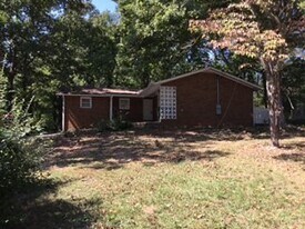 3167 Forrest Park Rd SE in Atlanta, GA - Building Photo