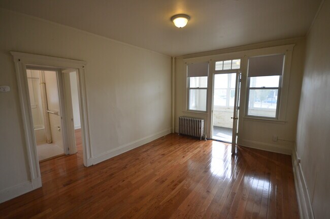 1564 Commonwealth Ave, Unit 1 in Boston, MA - Building Photo - Building Photo