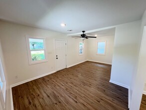19 E 80th St in Kansas City, MO - Building Photo - Building Photo