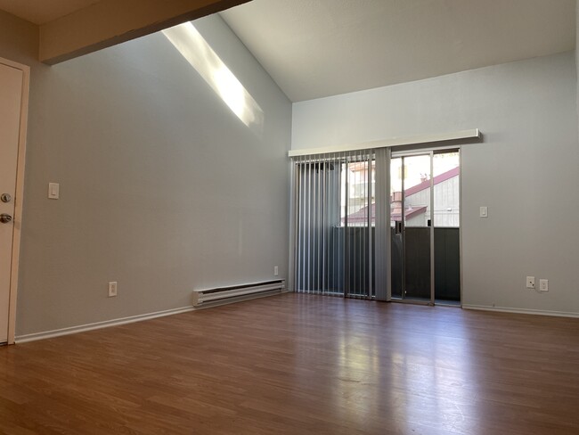 1333 N Camino Alto, Unit Waterstone in Vallejo, CA - Building Photo - Building Photo